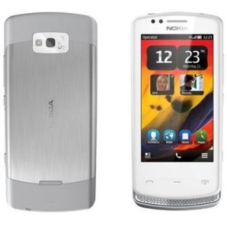 Nokia 700